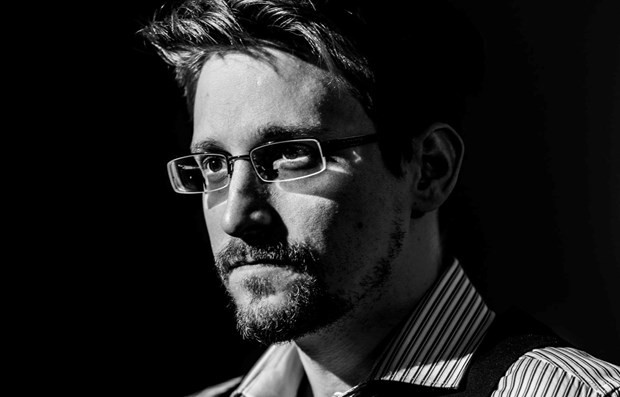 edward-snowden-1664245901.jpg