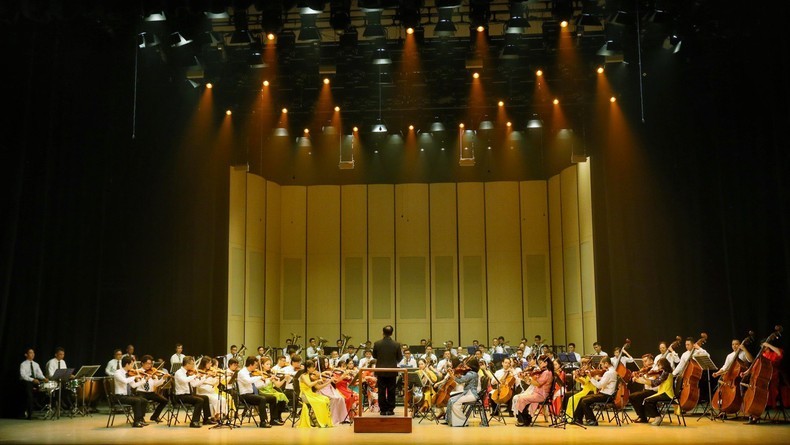 anh-5-hoa-nhac-big-band-3657-1693019274.jpg