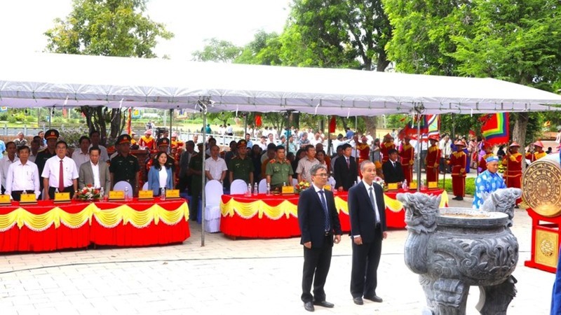 anh-1-quang-canh-buoi-le-2332-1694572468.jpg