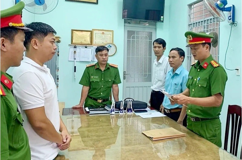 mua-ban-hoa-don-1698289608.jpg