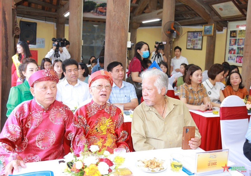 hop-bao-1699601238.jpg