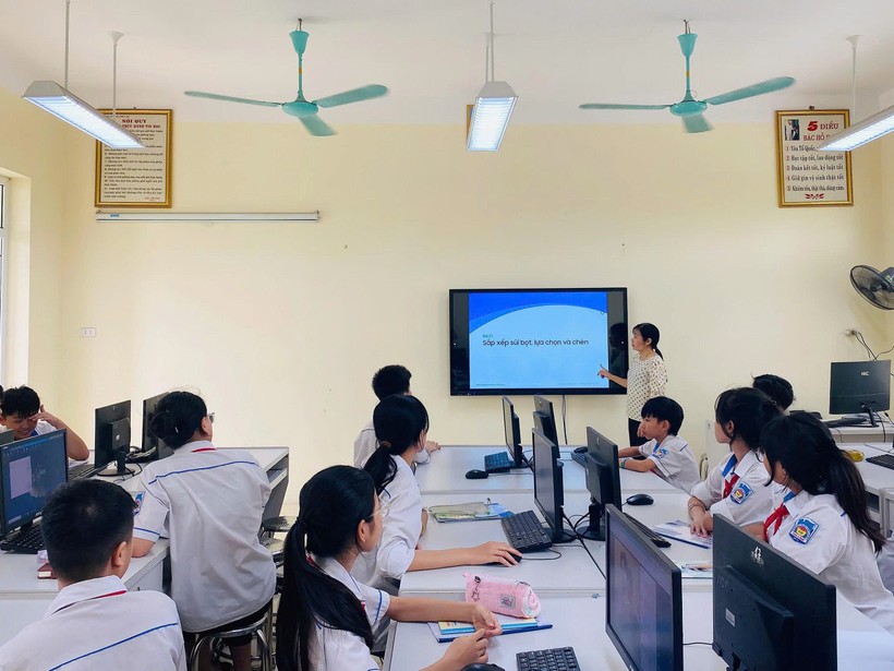 lop-hoc-cp-thuoc-chuong-trinh-sic-cua-samsung-pld-1754389416.jpg