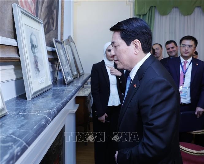 vna-potal-chu-tich-nuoc-luong-cuong-tham-bao-tang-gamal-abdel-nasser-stand-10-1754446990.jpg