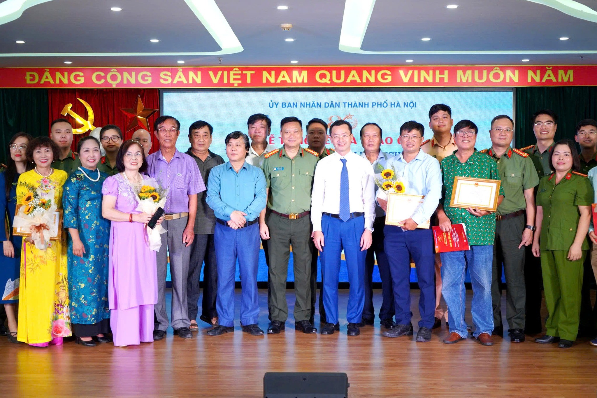 cuoc-thi-sang-tac-van-hoc-nghe-thuat-pld-1755162687.jpg