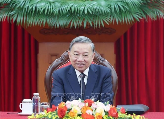 vna-potal-tong-bi-thu-to-lam-dien-dam-voi-chu-tich-dang-nhan-dan-campuchia-hun-sen-stand-1755228041.jpg