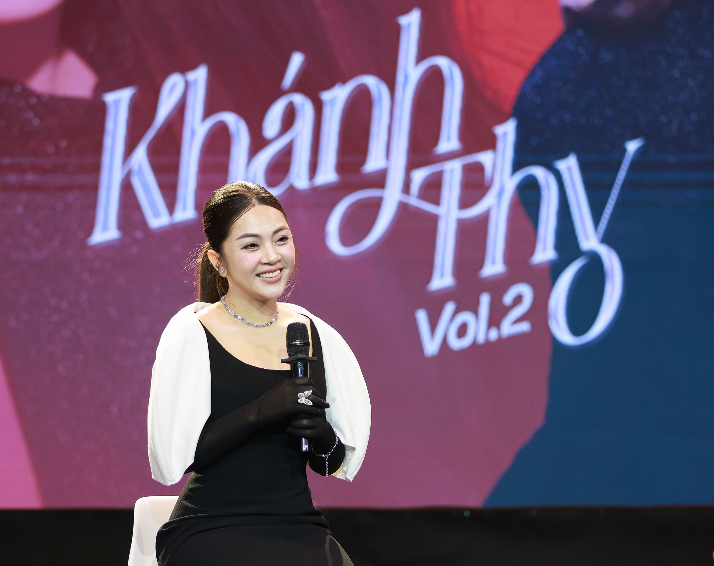 ca-si-khanh-thy-pld-1761272890.JPG