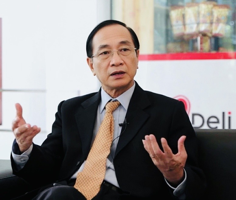 thay-vinh-1765512325747429518408-1765597460.jpg