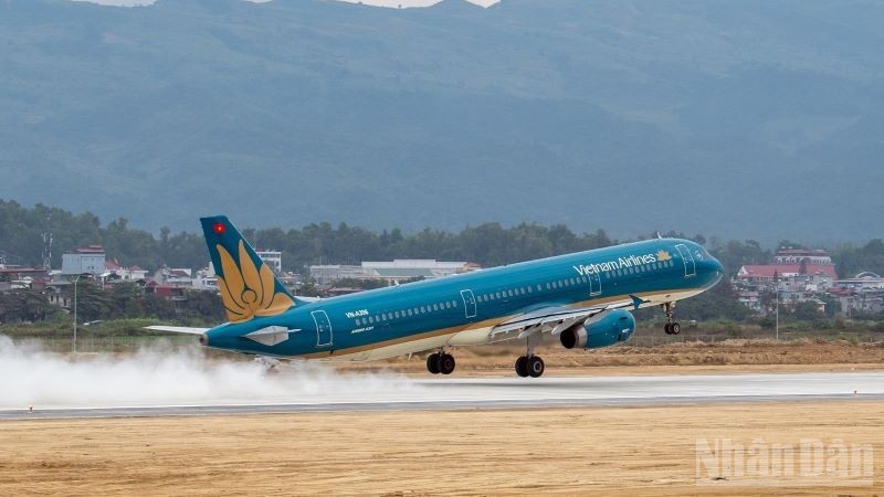 1-vietnam-airlines-bo-sung-cac-chuyen-bay-ha-noi-dien-bien-trong-thang-3-tao-dieu-kien-thuan-loi-cho-nguoi-dan-va-du-khach-tham-du-le-hoi-hoa-ban-2026-8704-1772596835.jpg