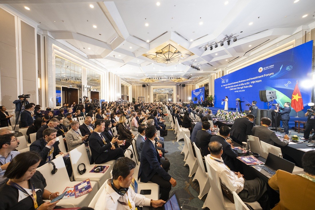 dien-dan-kinh-doanh-va-dau-tu-eu-viet-nam-chien-luoc-cua-ngo-toan-cau-pld-1774346812.jpg
