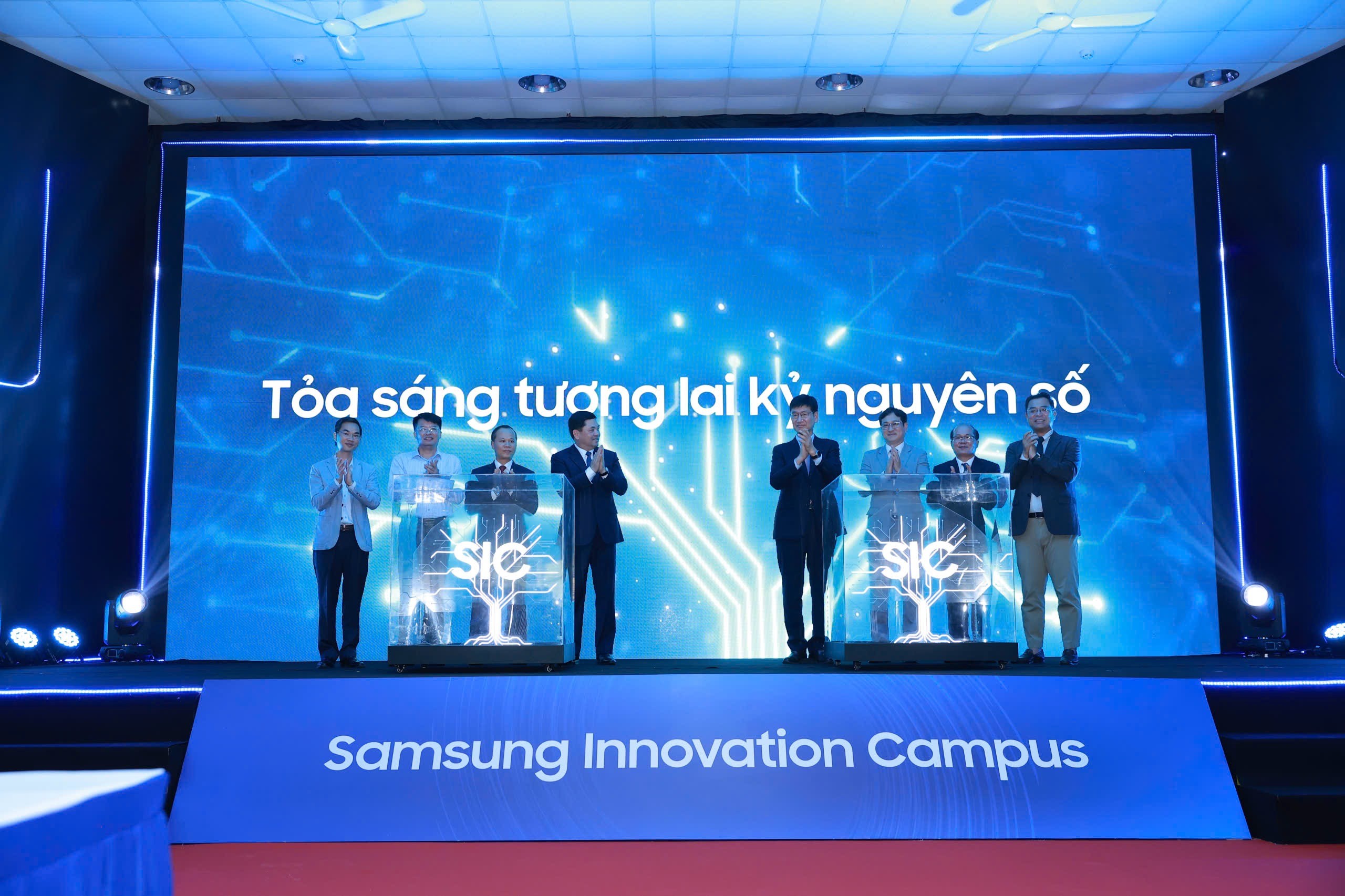 chuong-trinh-samsung-innovation-campus-2026-chinh-thuc-khoi-dong-pld-1776228910.JPG