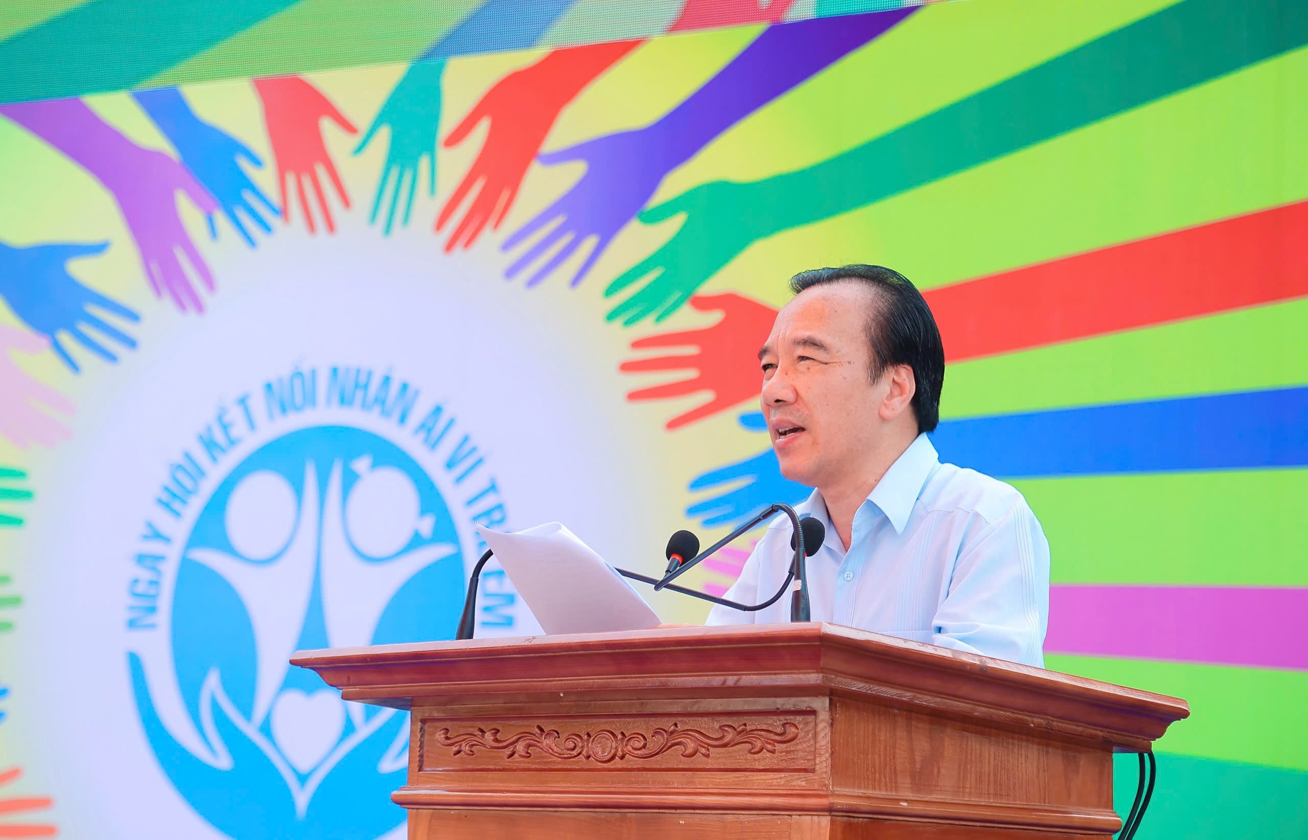 ong-ngo-sach-thuc-pld-1780131119.jpg
