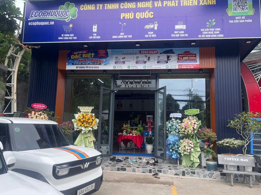 pq2-1780299309.jpg