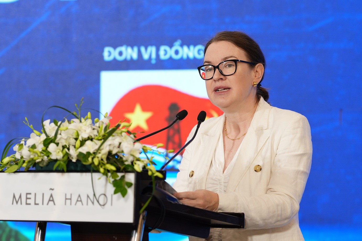 dai-su-ireland-tai-viet-nam-deirdre-ni-fhalluin-pld-1782307753.JPG