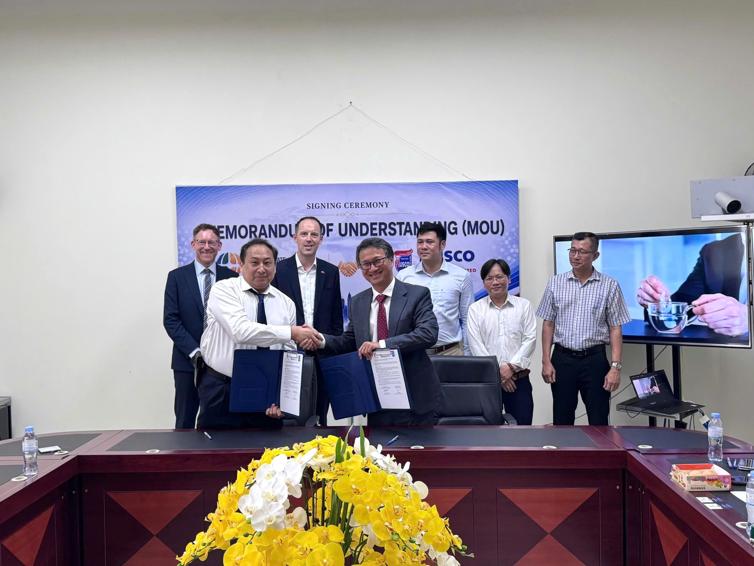 mou-pld-1784105694.jpg
