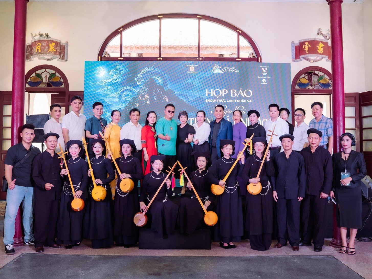 huyen-thoai-tren-mat-nuoc-pld-1786267247.jpg