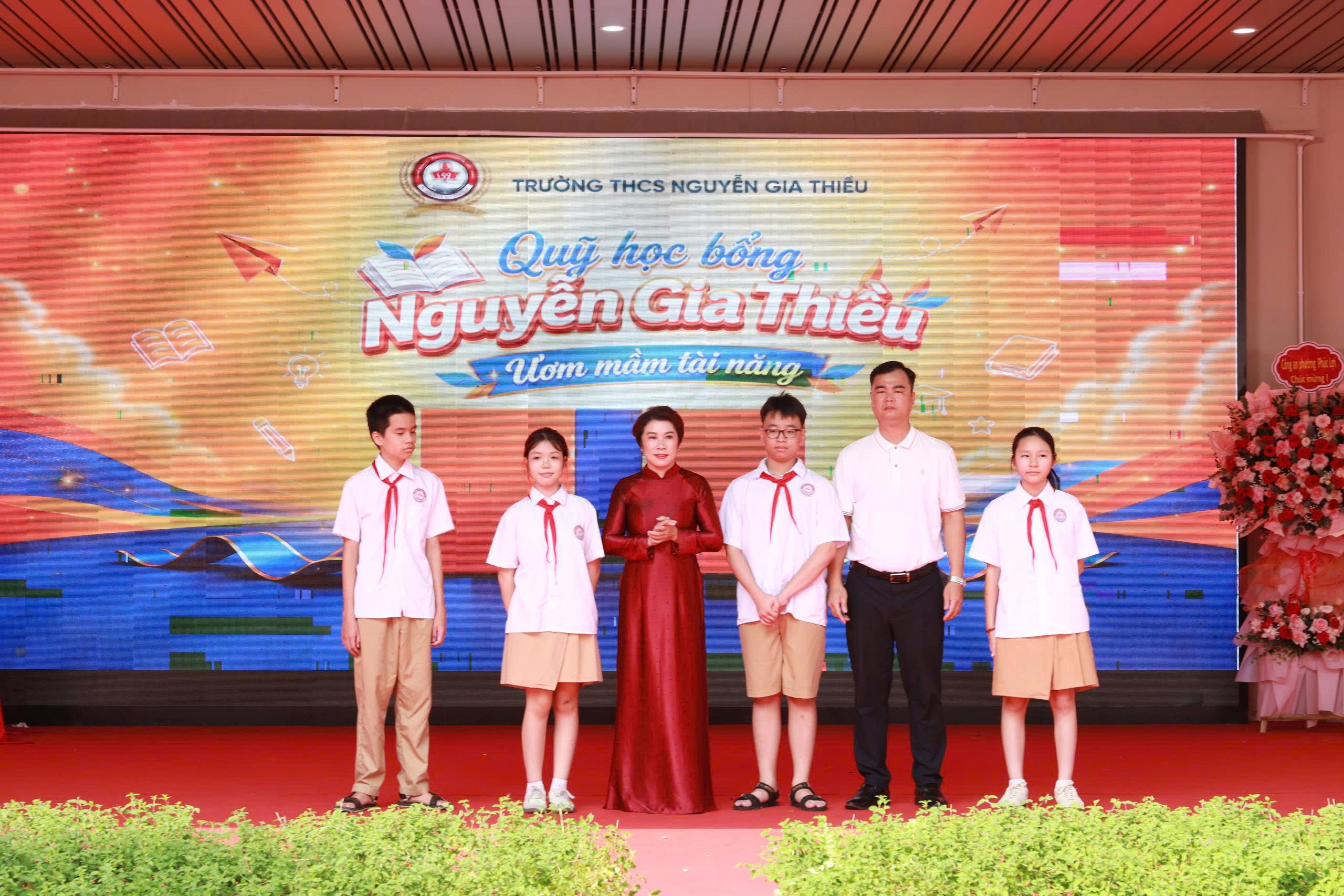 quy-hoc-bong-nguyen-gia-thieu-pld-1787045173.jpg