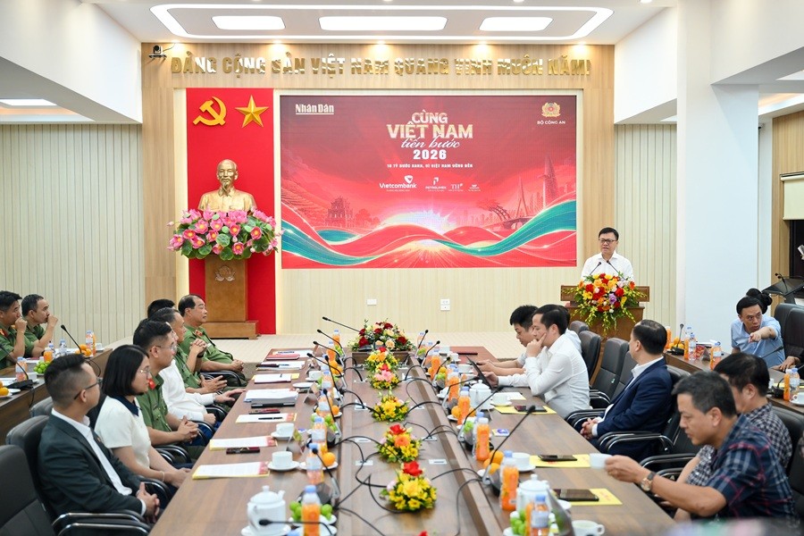 cung-viet-nam-tien-buoc-1787661217.jpg