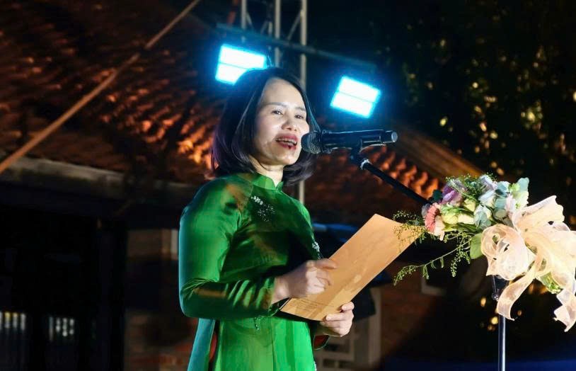 van-mieu-2-1788561928.jpg