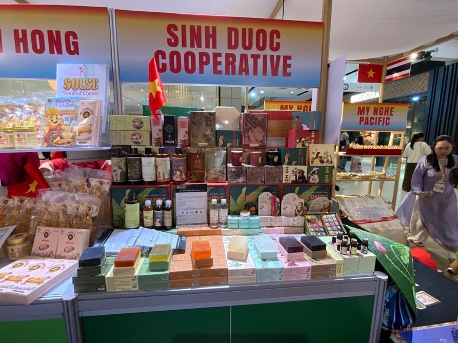 tuan-le-hang-viet-nam-tai-thai-lan-1789629525.jpg