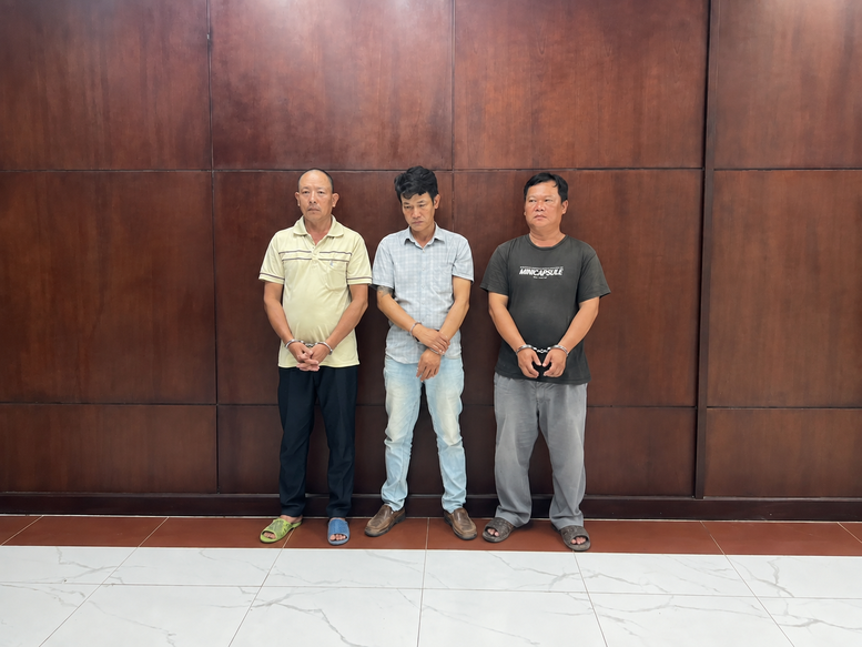 tu-trai-sang-ha-xuan-truong-tran-van-hoai-han-ban-huu-nguyen-1790149235813963577405-1790219097.png