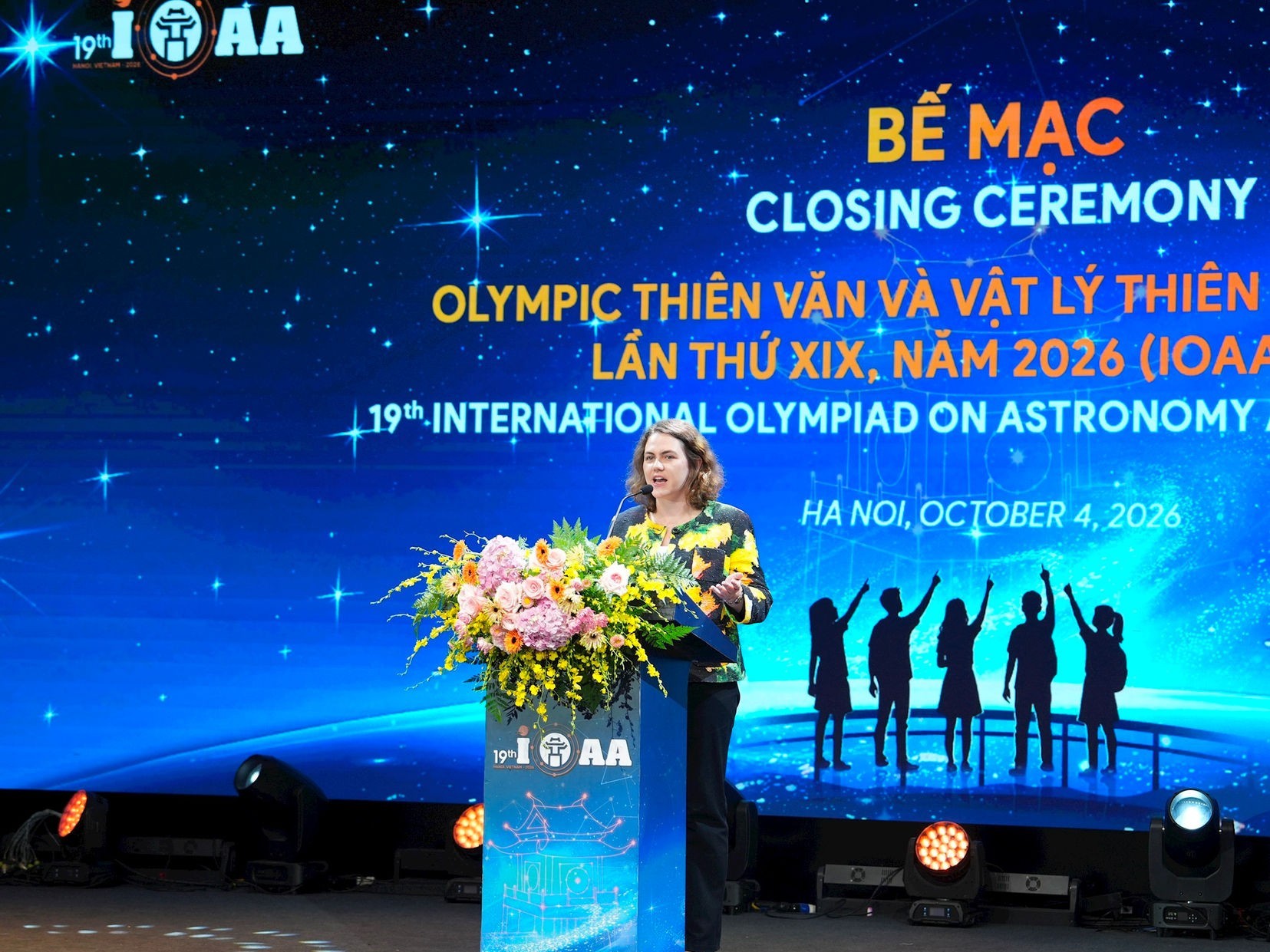 tong-thu-ky-uy-ban-olympic-thien-van-hoc-va-vat-ly-thien-van-quoc-te-ioaa-natasha-stanic-1791124788.jpg