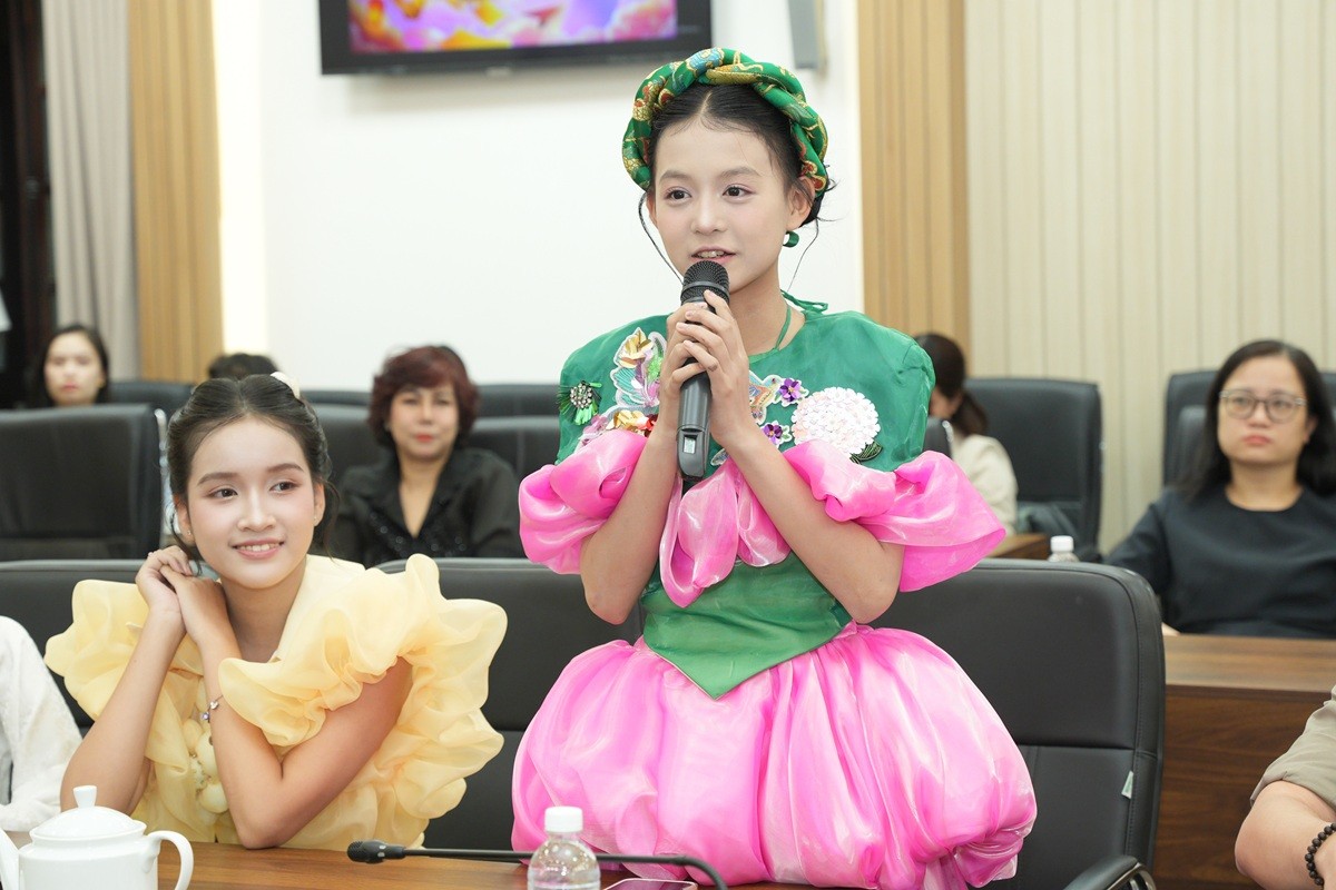 nghe-si-nhi-1791296640.jpg