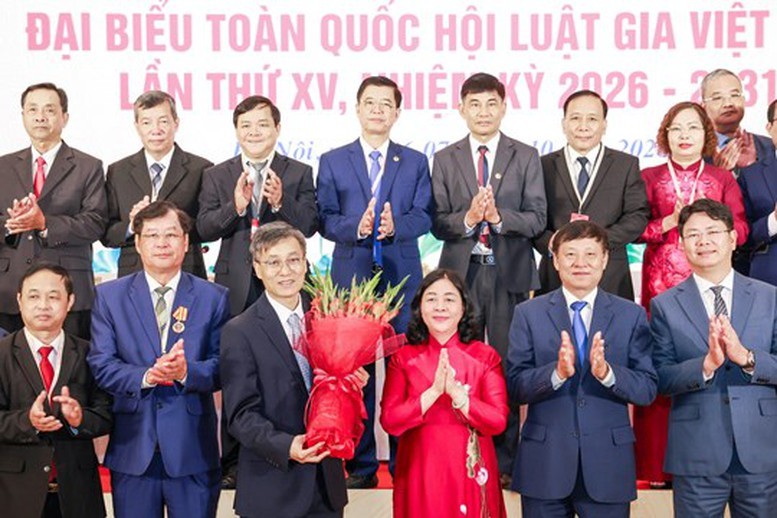 tang-hoa-chuc-mung-1791350686880624610510-1791363483.jpg