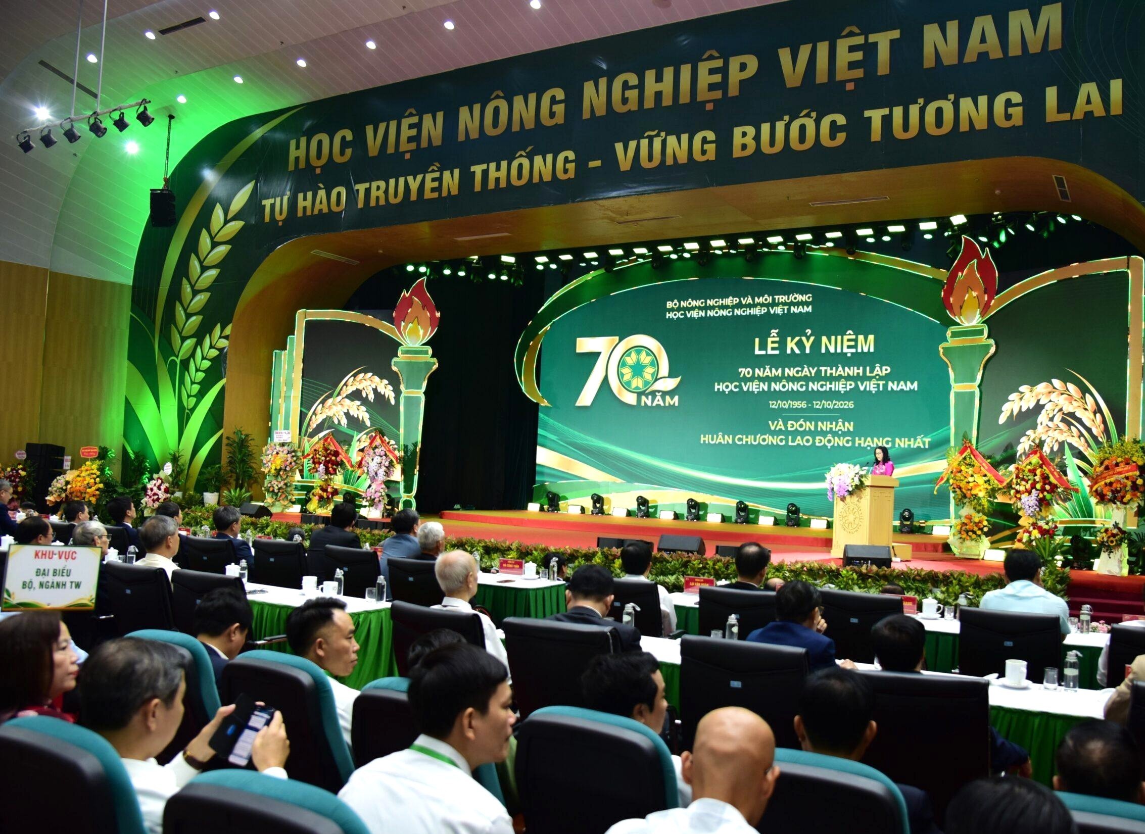 hoc-vien-nong-nghiep-1791614353.jpg