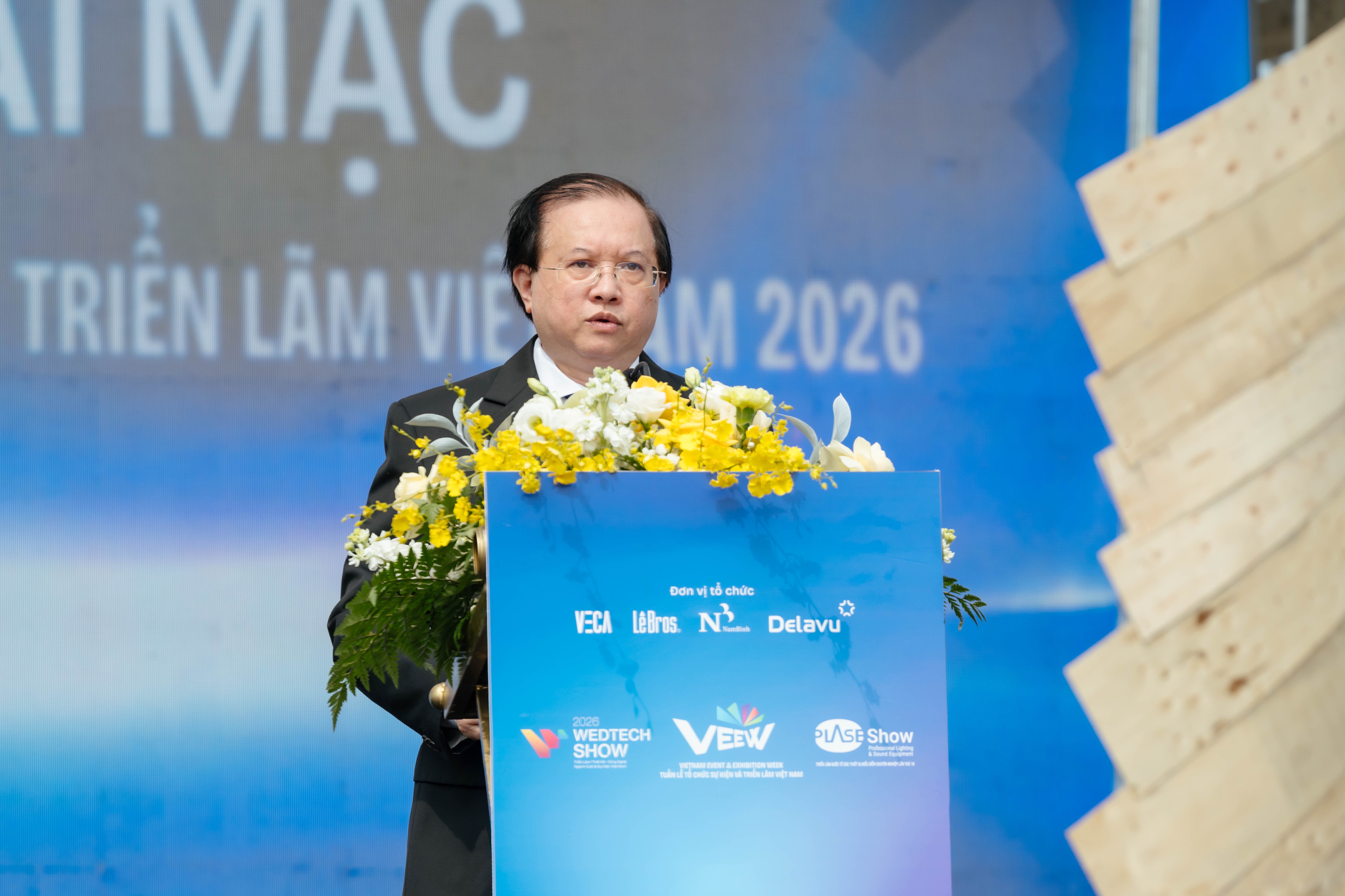 thu-truong-bo-van-hoa-the-thao-va-du-lich-ta-quang-dong-1792233141.jpg