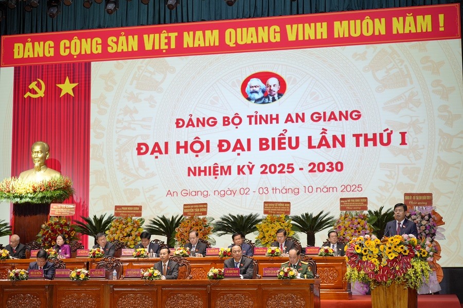 agth44-1759469016.jpg