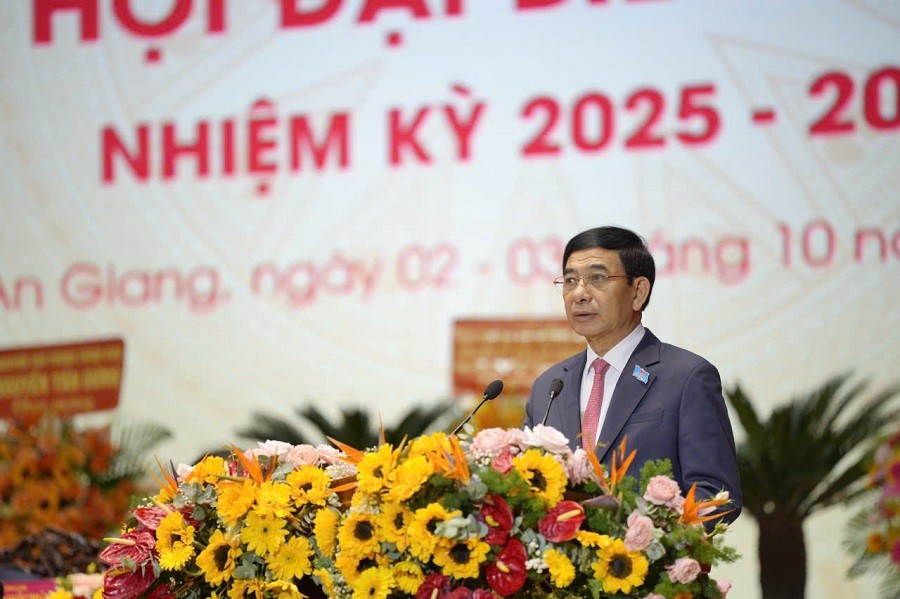bg1-1759519907.jpg