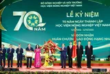 Học viện Nông nghiệp Việt Nam đón nhận Huân chương Lao động hạng Nhất