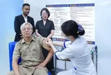 Lần đầu tiên Việt Nam triển khai vaccine cúm liều cao chuyên biệt cho người cao tuổi