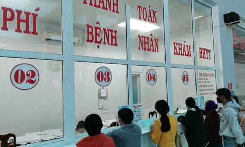 Thủ tướng yêu cầu xem xét nội dung báo chí phản ánh về bảo hiểm y tế