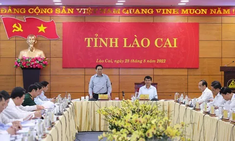Thủ tướng làm việc với Ban Thường vụ Tỉnh ủy Lào Cai