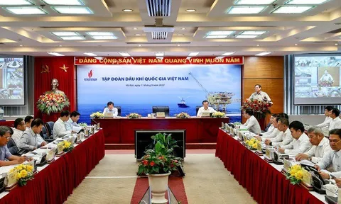 Thủ tướng Phạm Minh Chính làm việc với Tập đoàn Dầu khí Quốc gia Việt Nam