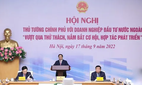 Thủ tướng chia sẻ về các yếu tố nền tảng phát triển với nhà đầu tư nước ngoài