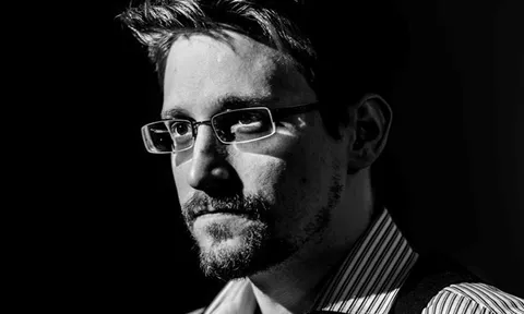 Tổng thống Nga ký sắc lệnh cấp quyền công dân cho Edward Snowden