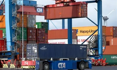 Kinh tế Đức tiếp tục tăng trưởng bất chấp nhiều khó khăn