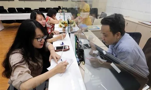 Chứng khoán Việt Nam mở phiên ngập sắc đỏ sau khi Fed tăng lãi suất