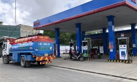 Hà Nội: Đề nghị cho xe chở xăng dầu chạy 24/24h trong 3 tháng