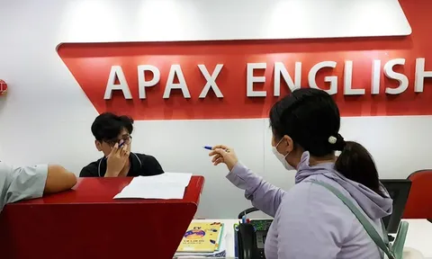 Apax Holdings bị cưỡng chế thuế 5,6 tỷ đồng, một công ty con cũng đang nợ thuế hơn 8 tỷ