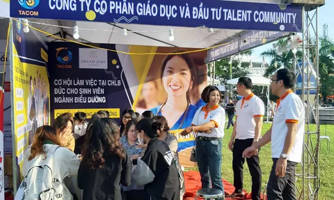 Trường Đại học Điều dưỡng Nam Định tổ chức Ngày hội hướng nghiệp, tư vấn việc làm năm 2022