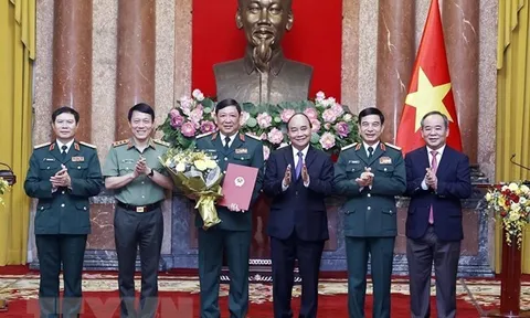 Chủ tịch nước trao quyết định thăng quân hàm Thượng tướng cho Phó Tổng Tham mưu trưởng QĐND Việt Nam