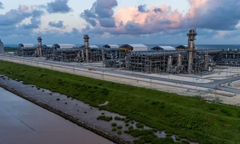 Mỹ có khả năng trở thành nước xuất khẩu LNG đứng đầu thế giới năm 2023
