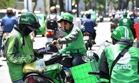Grab lại “sản sinh” thu phụ phí Tết Nguyên đán 2023