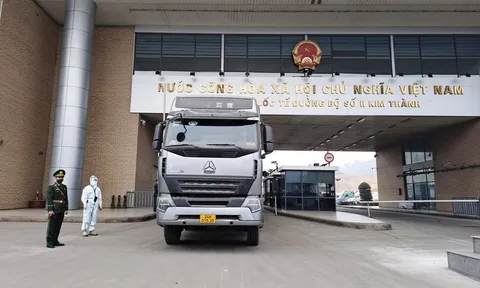Từ ngày 8/1, mở hoàn toàn cửa khẩu biên giới Việt-Trung tại Lào Cai