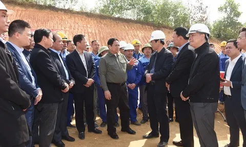 Thủ tướng: Hoàn thành dứt điểm, bảo đảm tiến độ, chất lượng tuyến cao tốc Tuyên Quang-Phú Thọ