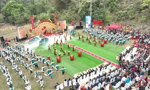 Độc đáo tour 'Tìm về cội nguồn' kết nối các điểm di tích lịch sử