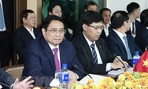 Thủ tướng tọa đàm với các doanh nghiệp năng lượng và dầu khí Brunei